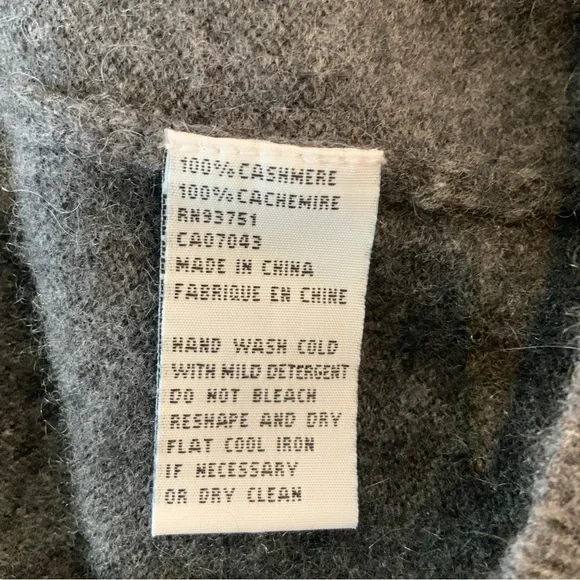 InCashmere Scoop Neck 3/4 Sleeve Cashmere Gray Sweater Top Size Medium - Picture 9 of 10